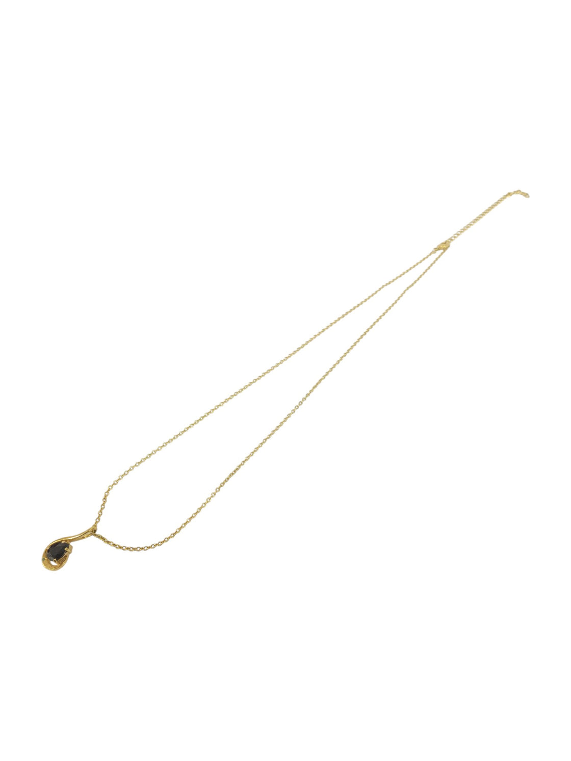 Collar y aretes de fantasía