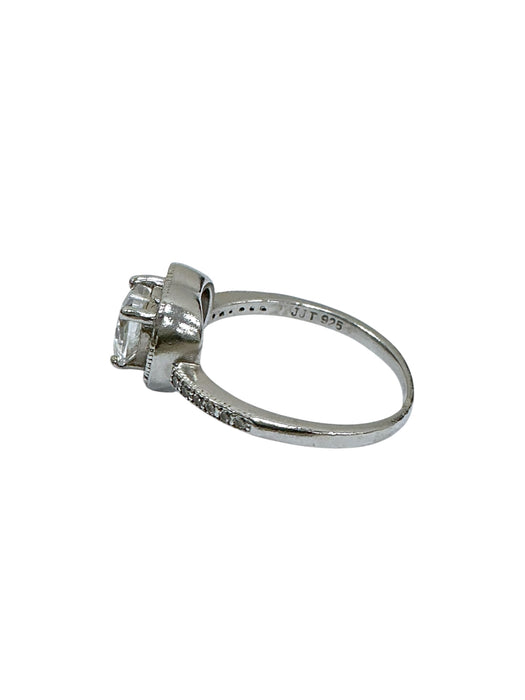 Anillo de plata
