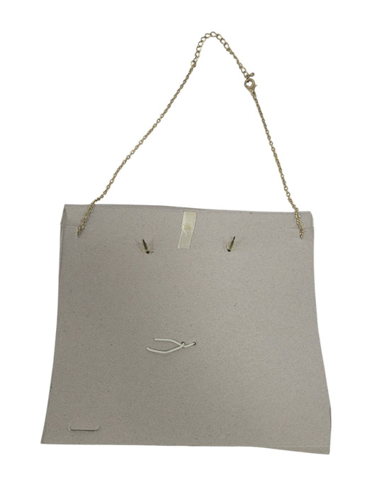 Collar y aretes de fantasía