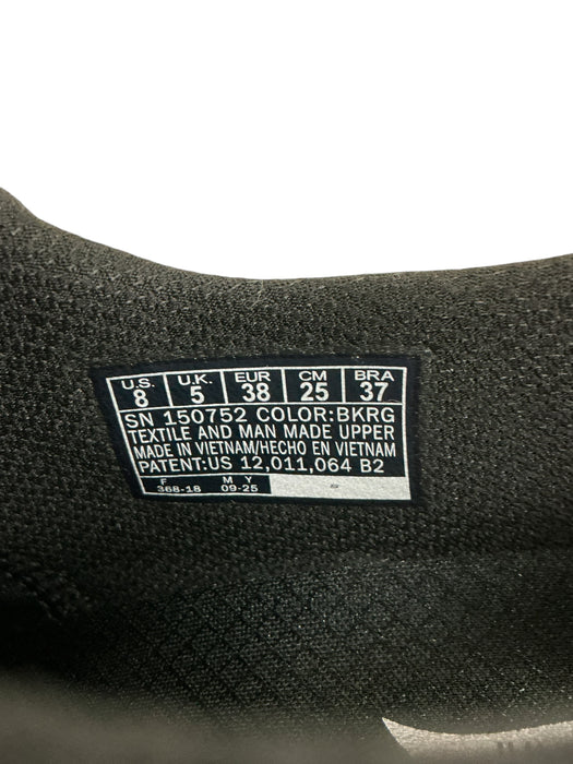 Tenis 8 (SKECHERS)