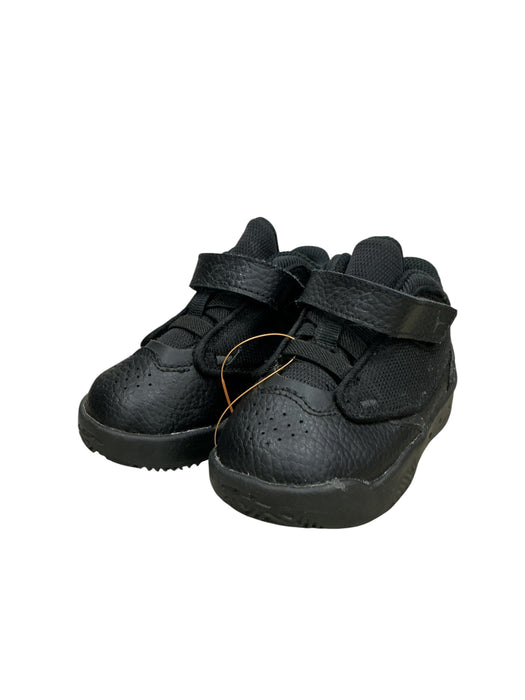Tenis para bebé 6C (JORDAN)