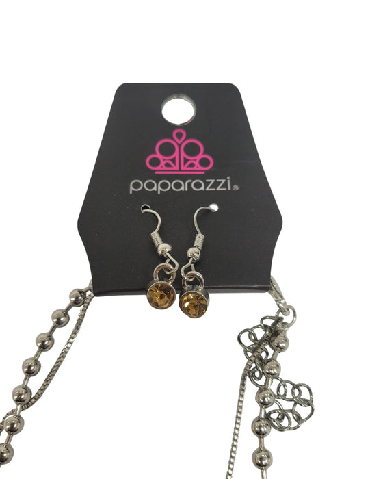 Collar y aretes de fantasía (PAPARAZZI)