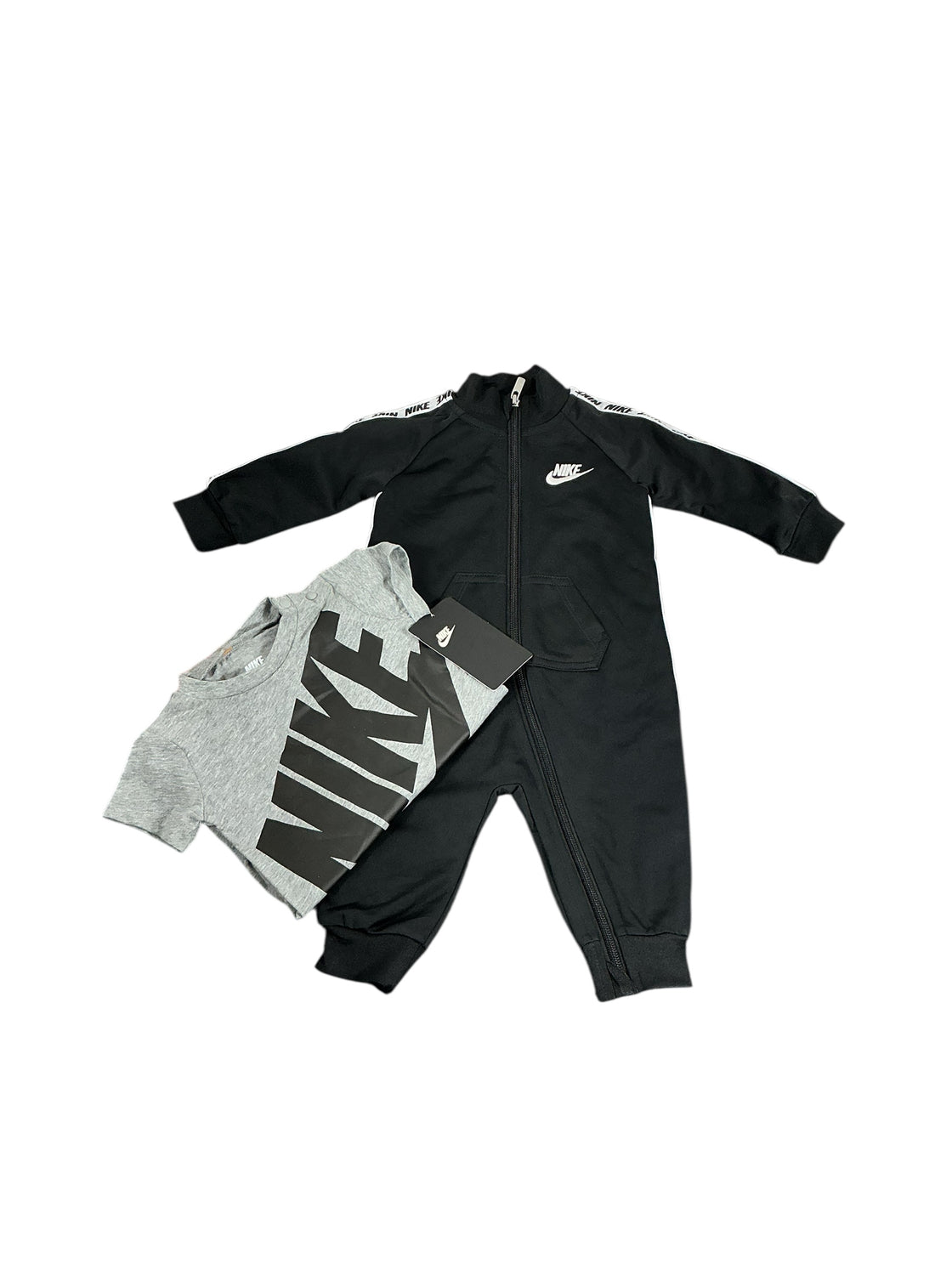 Conjunto para bebé 6M (NIKE)