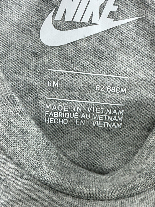 Conjunto para bebé 6M (NIKE)