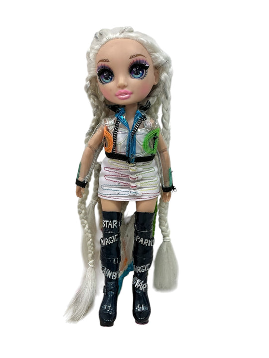 Muñeca (RAINBOW HIGH)