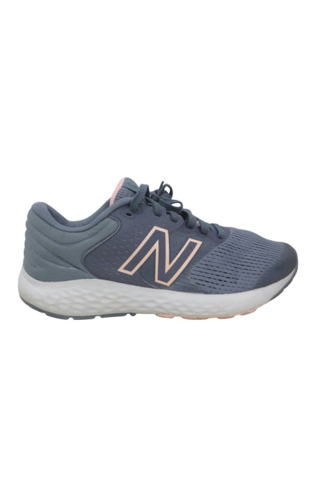 Tenis 8 (NEW BALANCE)