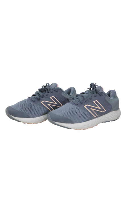 Tenis 8 (NEW BALANCE)