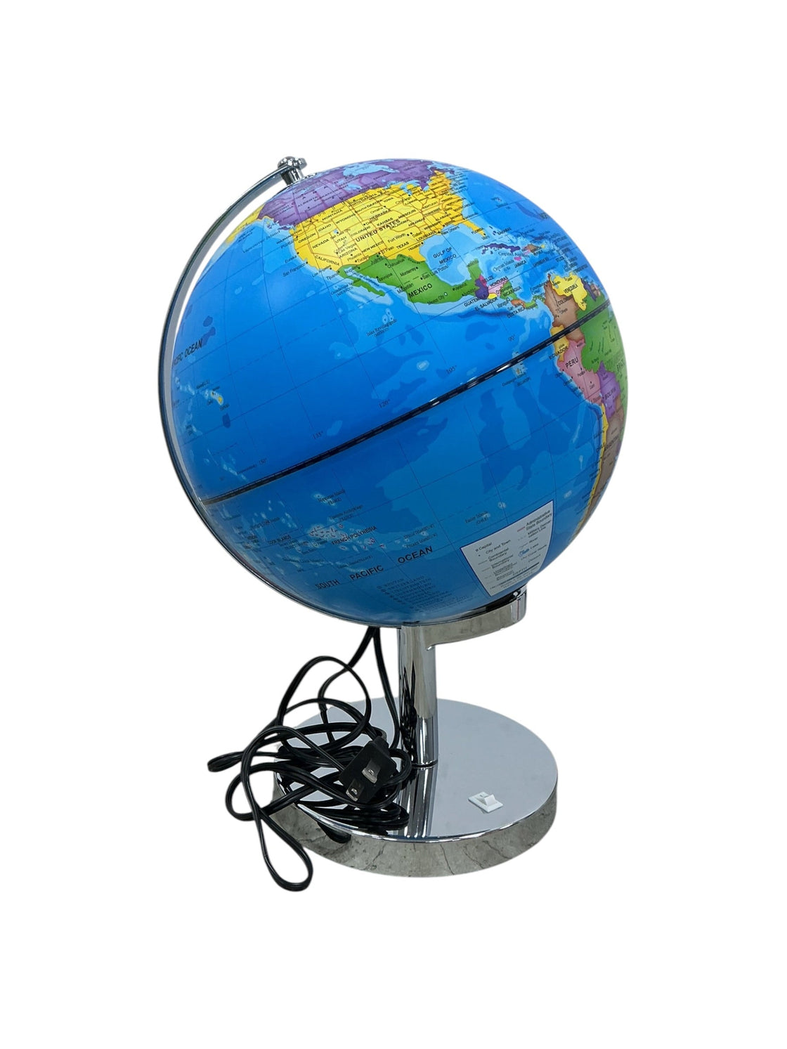 Globo terráqueo iluminado - vista América del Sur