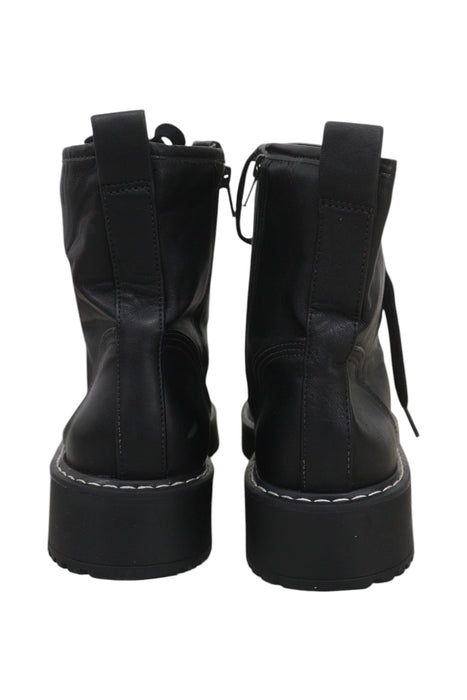 Zapato 10 (MADDEN GIRL)