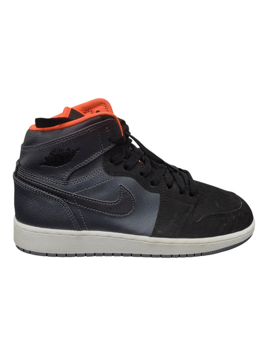 Tenis 5.5Y (JORDAN)