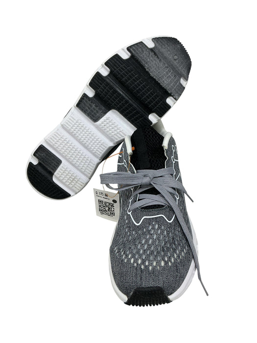 Tenis 8.5