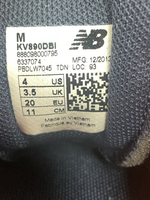 Tenis para niño 4 (NEW BALANCE)