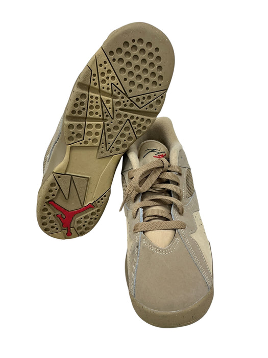 Tenis 5.5Y (JORDAN)