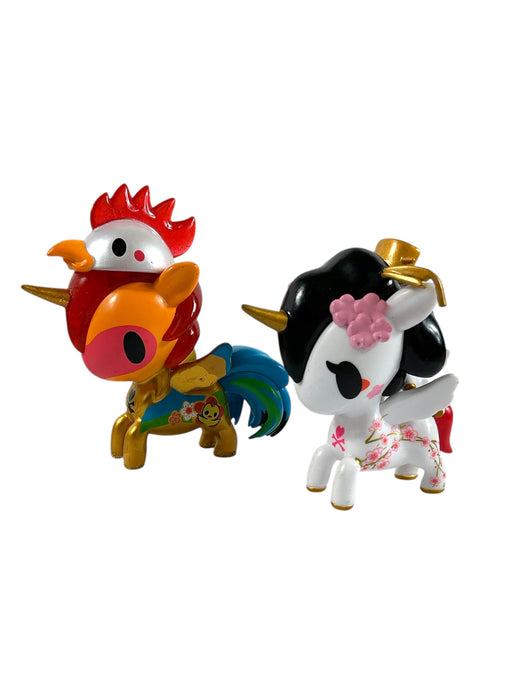 Duo de figuras (TOKIDOKI UNICORNIO)
