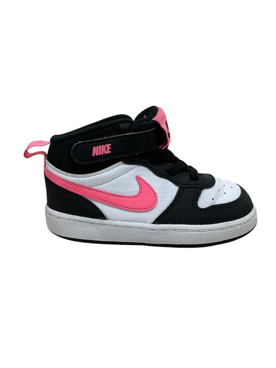 Tenis 8C para bebé (NIKE)