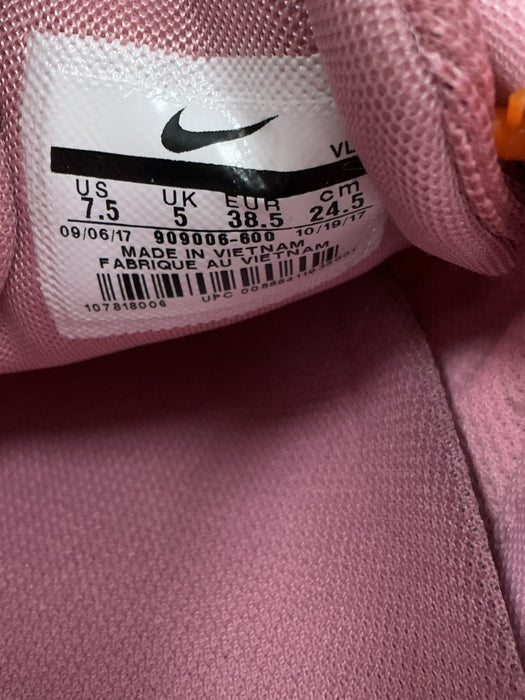Tenis 7.5 (NIKE)