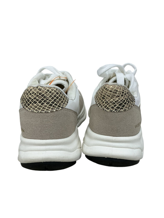 Tenis
