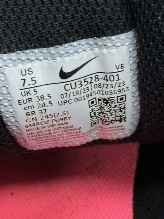 Tenis 7.5 (NIKE)