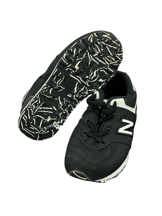Tenis para niñ@ 8 (NEW BALANCE)