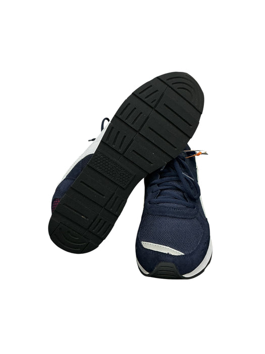 Tenis 8.5