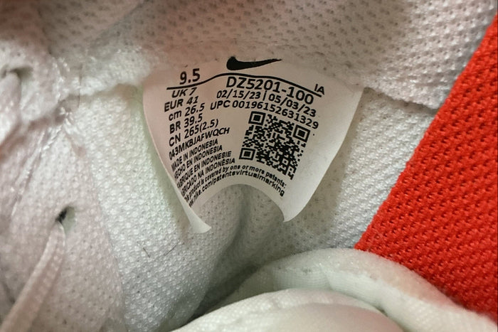 Tenis 9.5 (NIKE)
