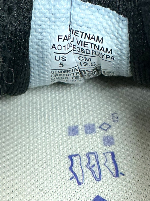 Tenis para bebé 5 (CONVERSE)