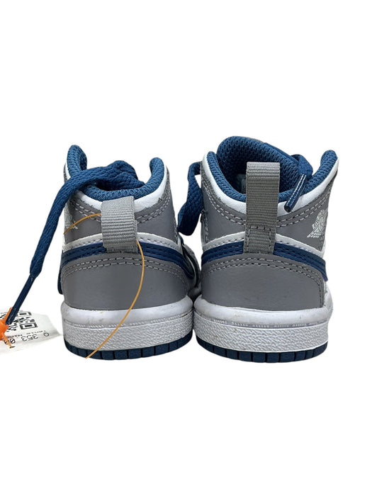 Tenis para bebé 2C (JORDAN)