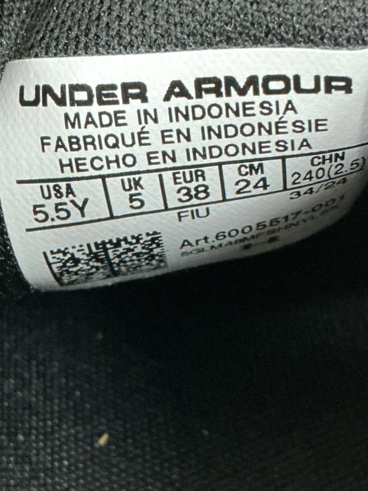 Tenis 5.5Y (UNDER ARMOUR)