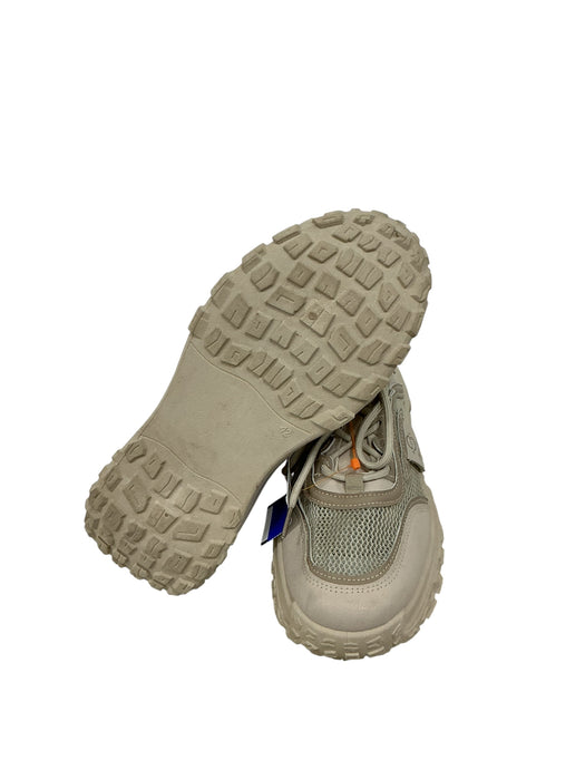 Tenis