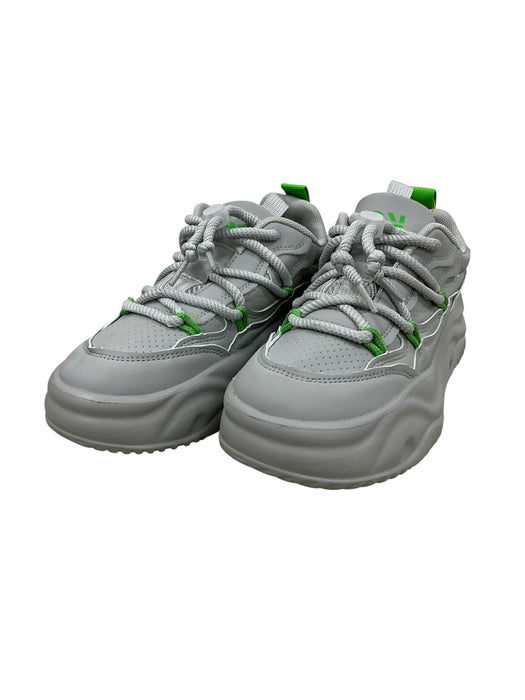 Tenis