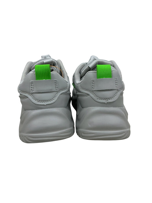 Tenis