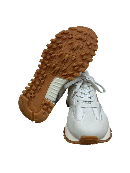 Tenis