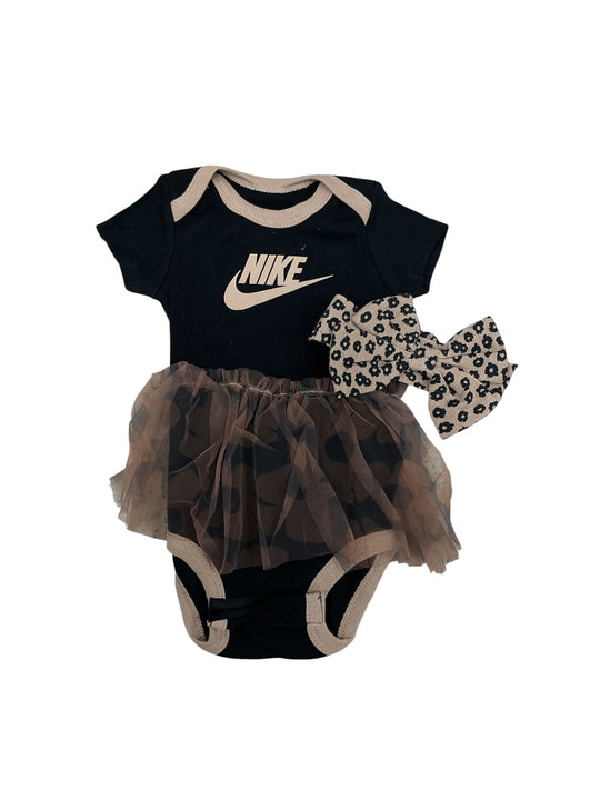 Conjunto para bebé 0-6M (NIKE)