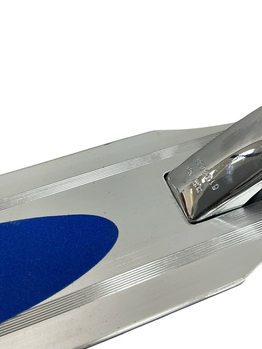 Monopatín (RAZOR)