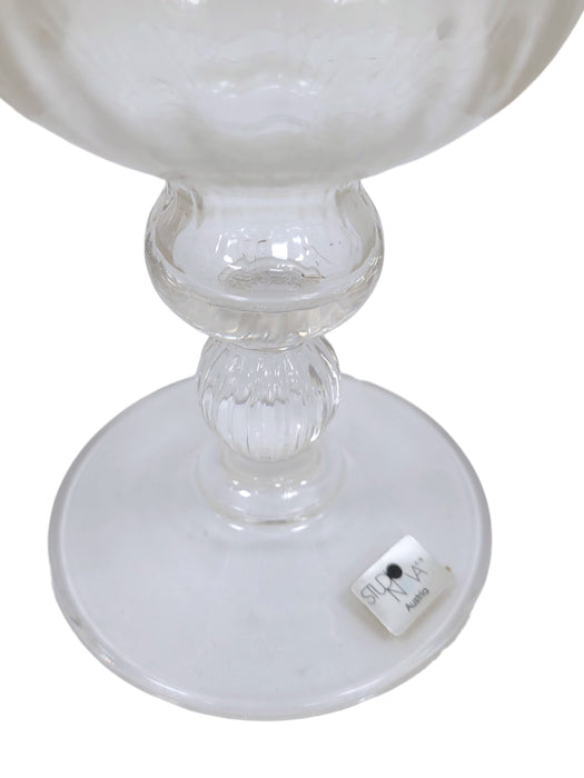Portavelas de vidrio transparente con base decorativa