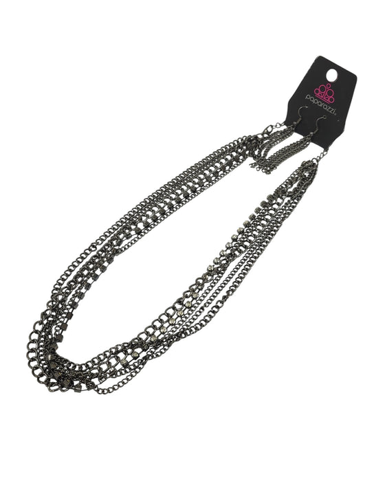 Collar y aretes de fantasia (PAPARAZZI)