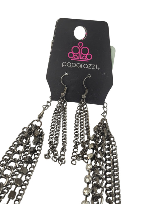 Collar y aretes de fantasia (PAPARAZZI)