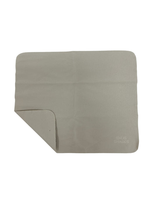 Clip para gafas de sol (SNUG SHADES)
