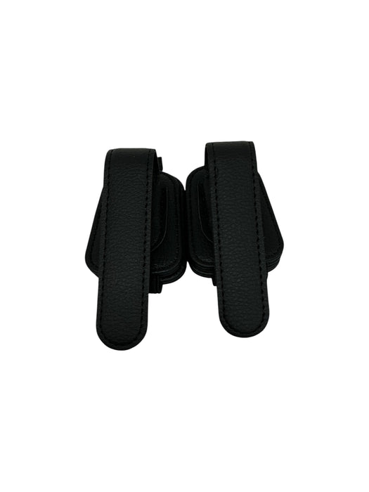 Clip para gafas de sol (SNUG SHADES)