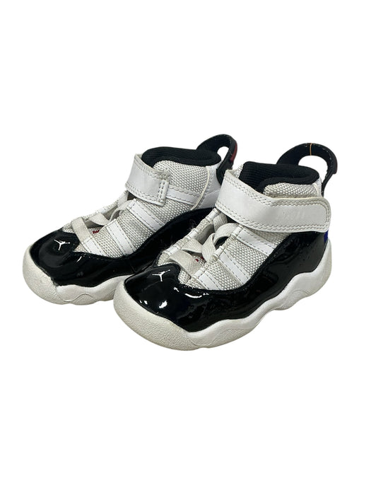 Tenis para bebé 5C (JORDAN)