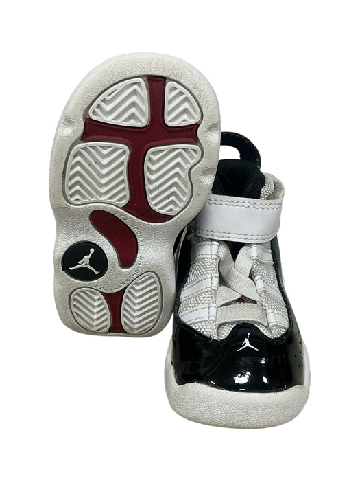 Tenis para bebé 5C (JORDAN)
