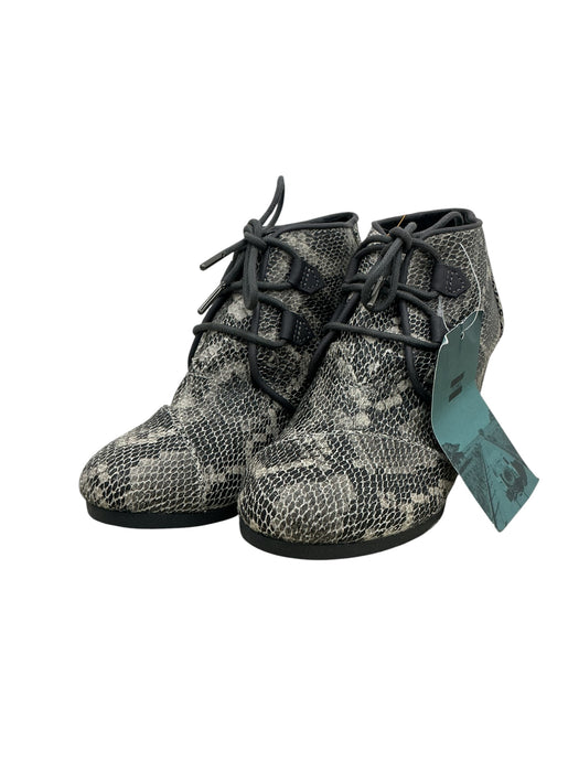 Botín 6 (TOMS)