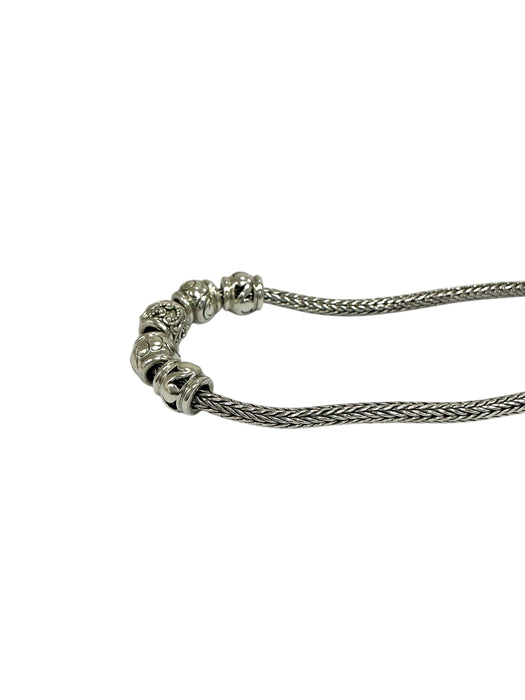 Collar de plata