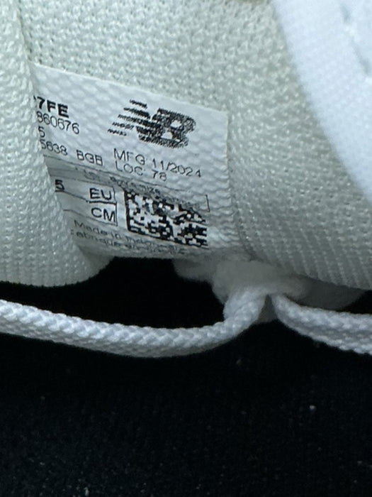 Tenis 5 (NEW BALANCE)
