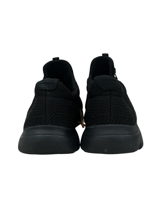 Tenis 8.5