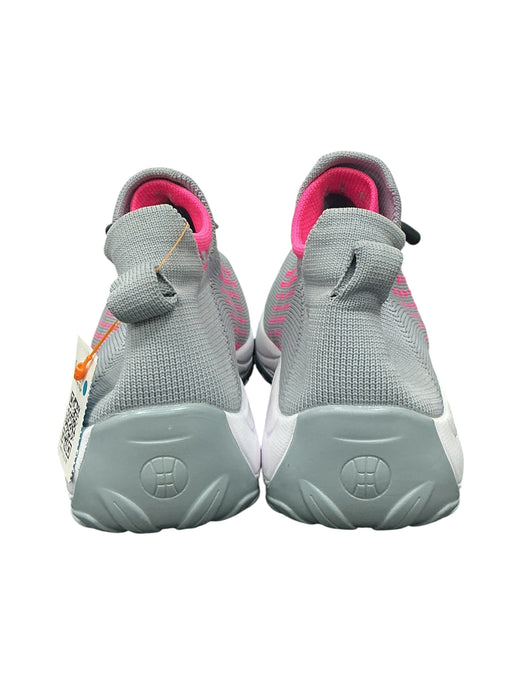 Tenis