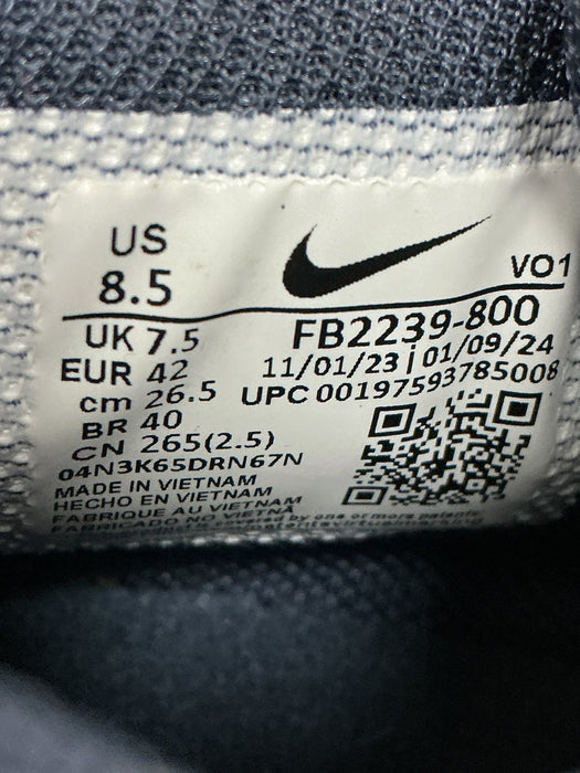Tenis 8.5 (NIKE)
