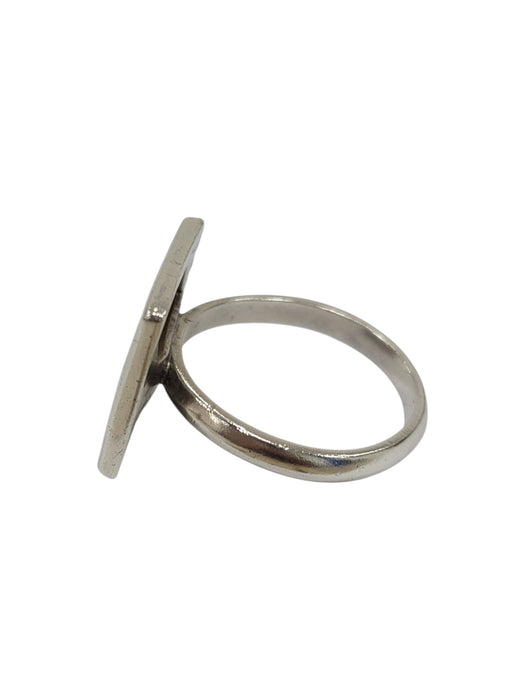 Anillo de plata
