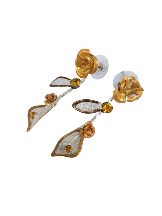 Collar y aretes de fantasía