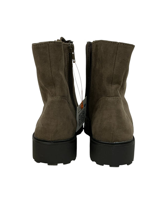 Bota 7.5 (KELLY & KATIE)